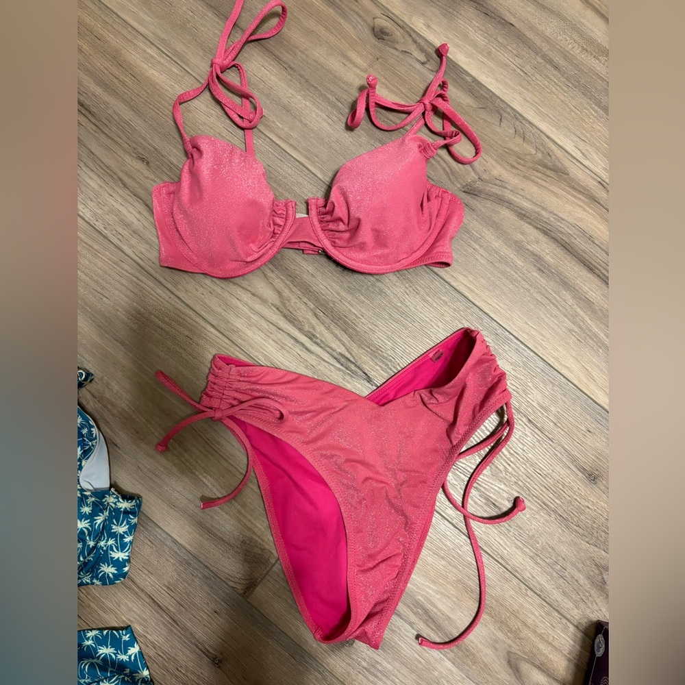 Victoria Secret underwire bikini set 32D